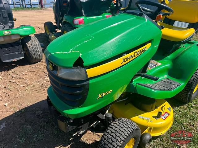 Image of John Deere X300 equipment image 3