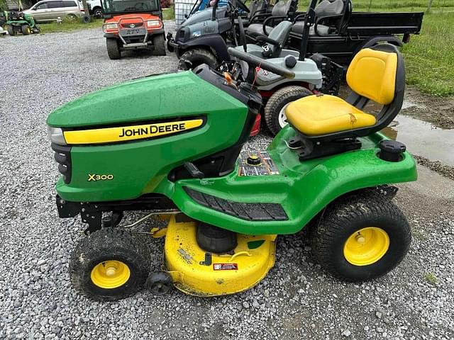 Image of John Deere X300 equipment image 1