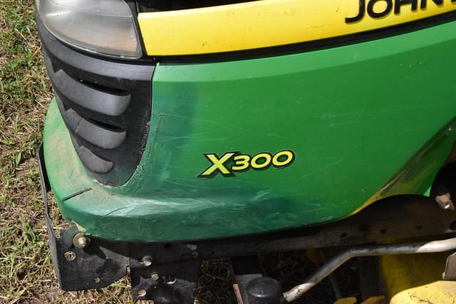 Image of John Deere X300 equipment image 1