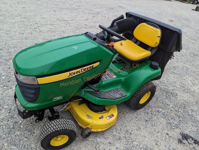 Image of John Deere X300 equipment image 3