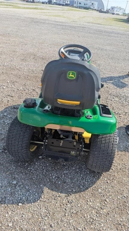 Image of John Deere X304 equipment image 2