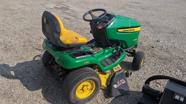 Image of John Deere X304 equipment image 3