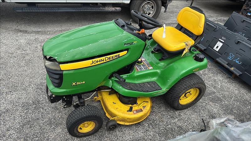 Image of John Deere X304 Image 1