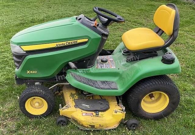 Image of John Deere X320 equipment image 1