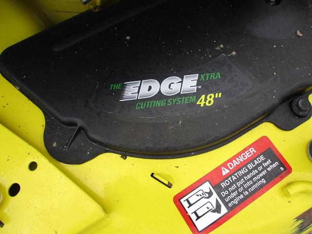 Image of John Deere X320 equipment image 3