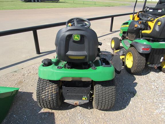 Image of John Deere X320 equipment image 3