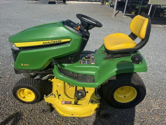 Image of John Deere X320 equipment image 1
