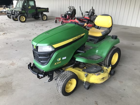 John Deere X320 Equipment Image0