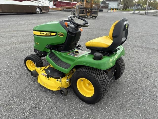 Image of John Deere X320 equipment image 4