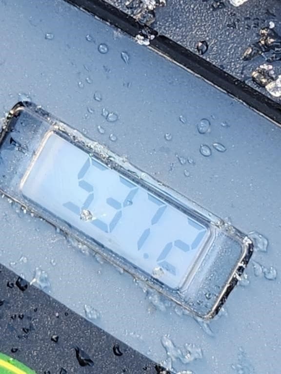 Image of John Deere X320 equipment image 1