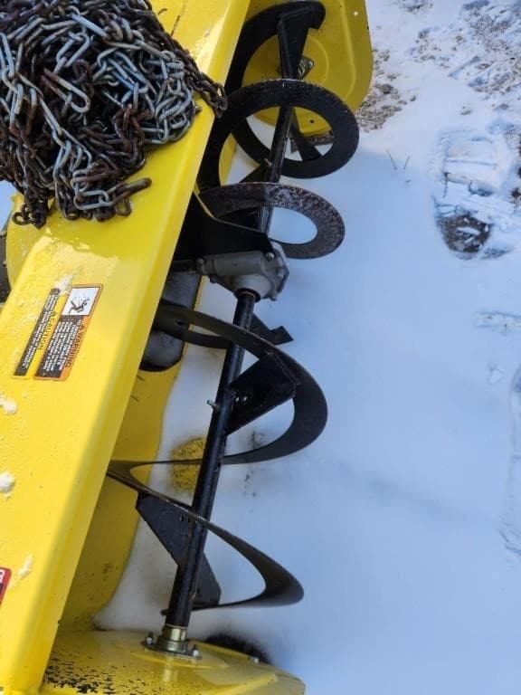 Image of John Deere X320 equipment image 3