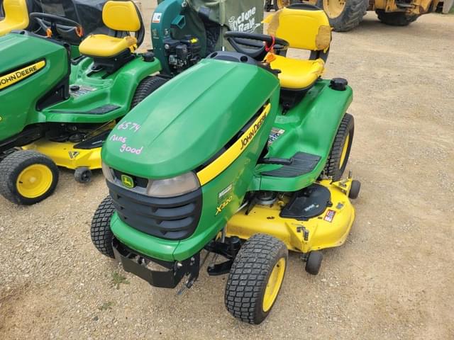 Image of John Deere X320 equipment image 1