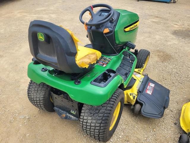 Image of John Deere X320 equipment image 4