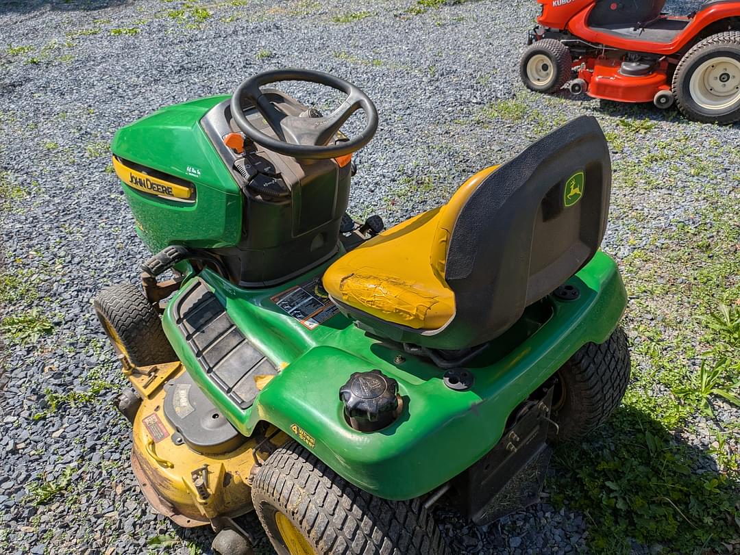 Image of John Deere X324 Image 1