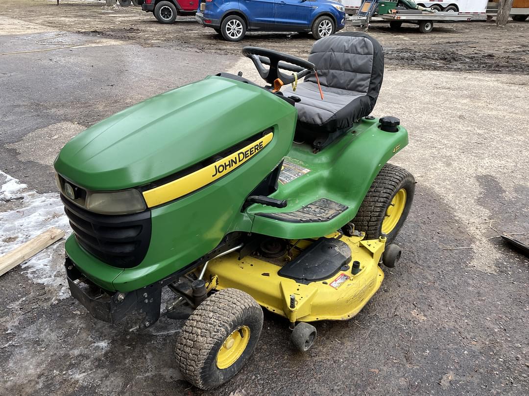 Image of John Deere X324 Primary image