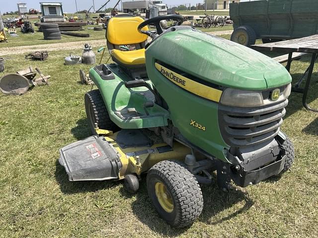 Image of John Deere X324 equipment image 2