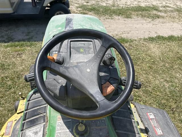 Image of John Deere X324 equipment image 4