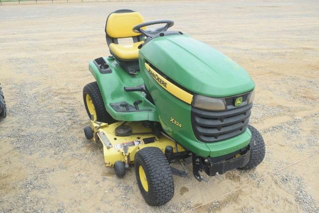 Image of John Deere X324 equipment image 3