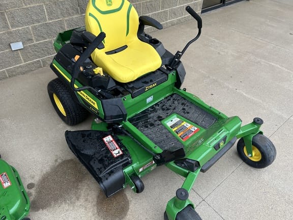 2026 John Deere X330 Equipment Image0