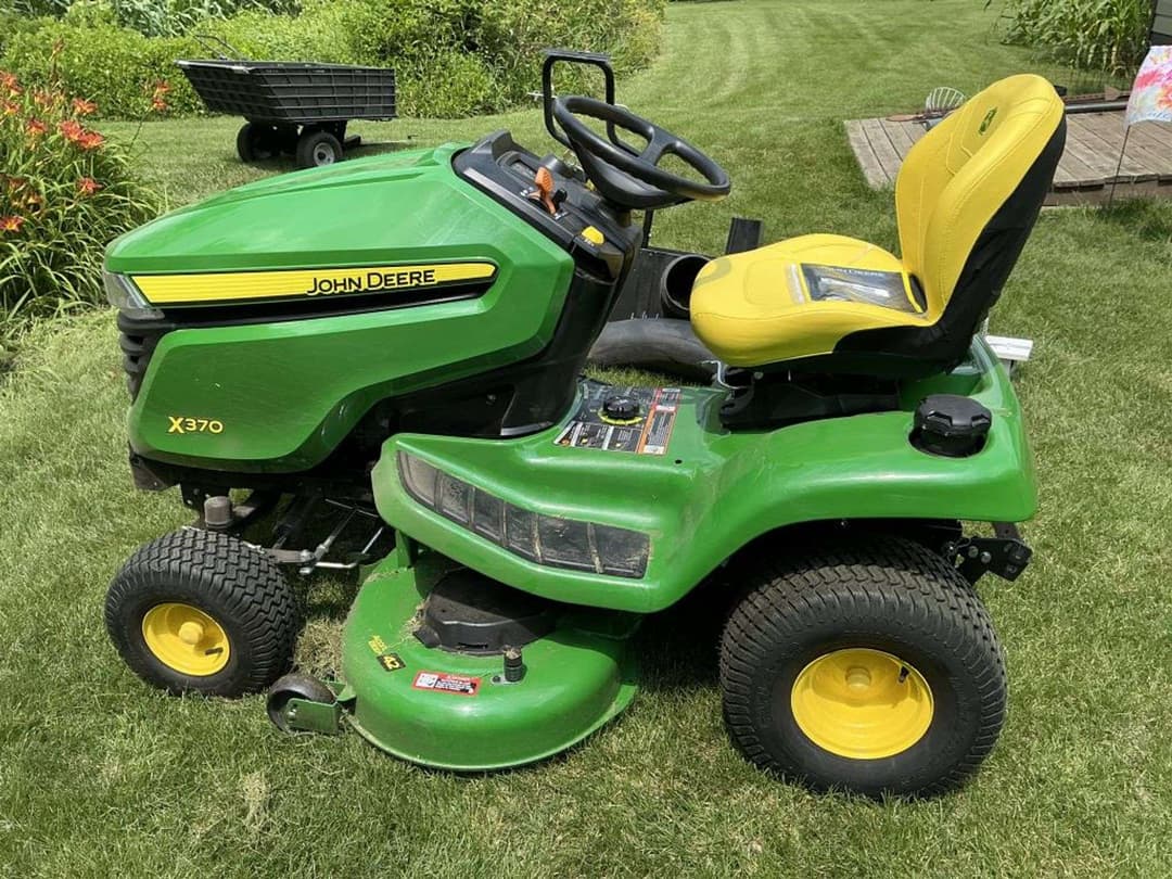 Image of John Deere X370 Primary image