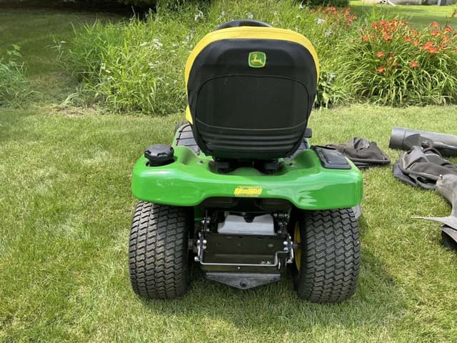 Image of John Deere X370 equipment image 1
