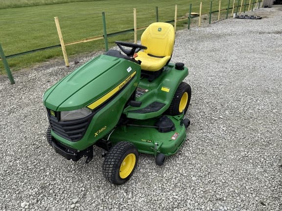 Image of John Deere X380 equipment image 1