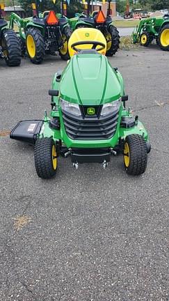 Image of John Deere X380 equipment image 4