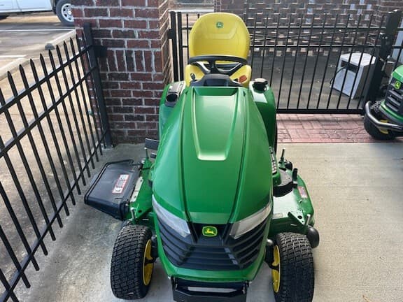 Image of John Deere X390 equipment image 1