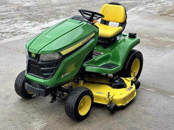 Image of John Deere X390 equipment image 1