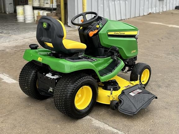 Image of John Deere X390 equipment image 2