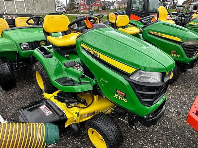 Image of John Deere X390 equipment image 3