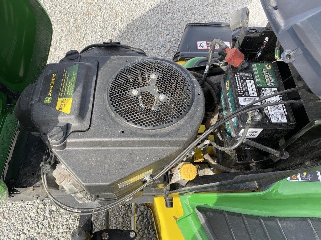 Tractor Zoom John Deere X390