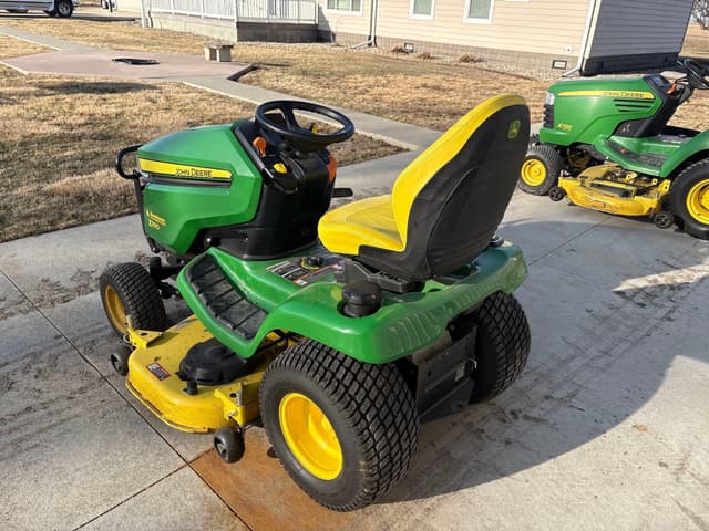Image of John Deere X390 equipment image 3