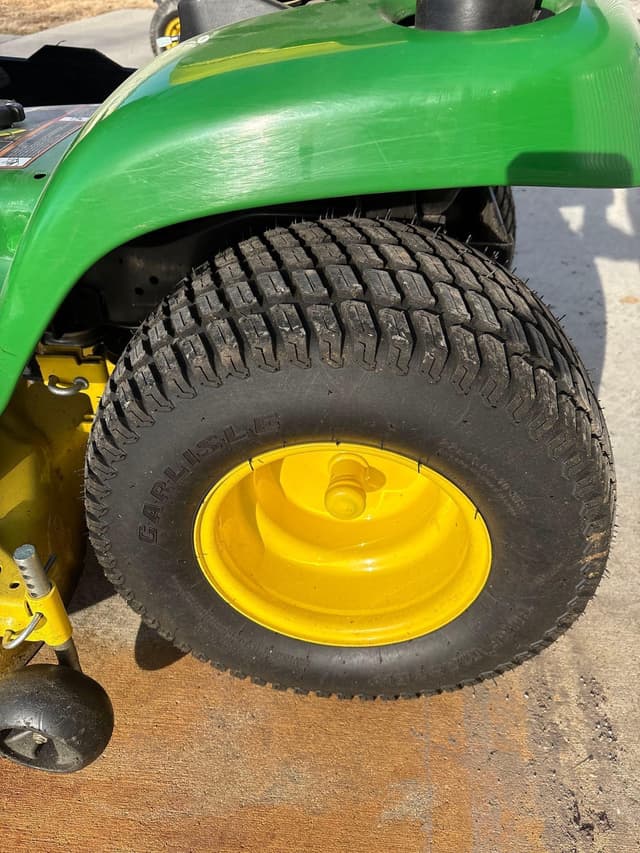 Image of John Deere X390 equipment image 4