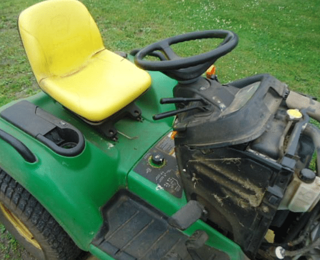 Image of John Deere X475 equipment image 4