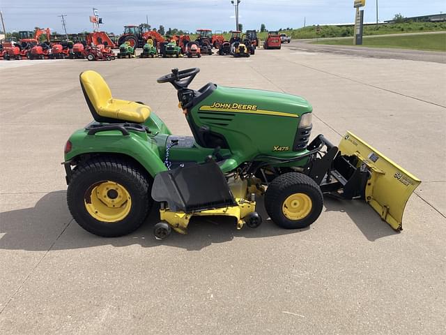 Image of John Deere X475 equipment image 4