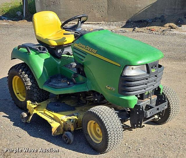 Image of John Deere X475 equipment image 2