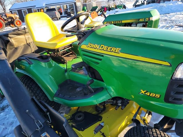 Image of John Deere X485 equipment image 3