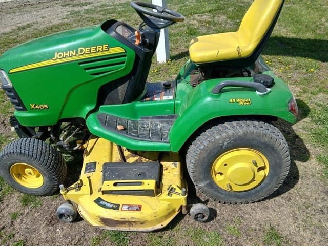 Image of John Deere X485 equipment image 4