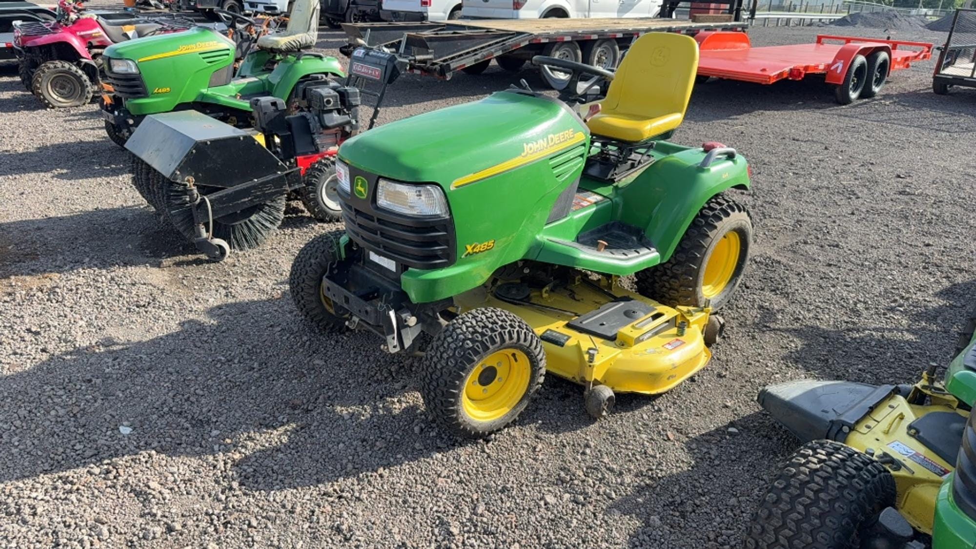 John Deere X485 Equipment Image0