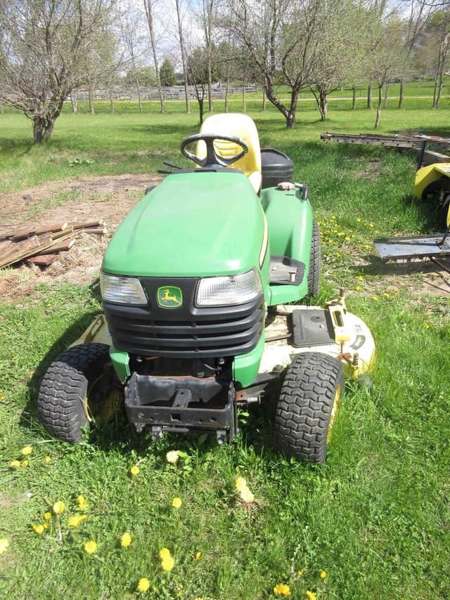 Image of John Deere X495 equipment image 1