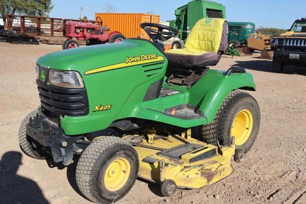 John Deere X495 Equipment Image0