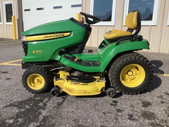 John Deere X500 Equipment Image0