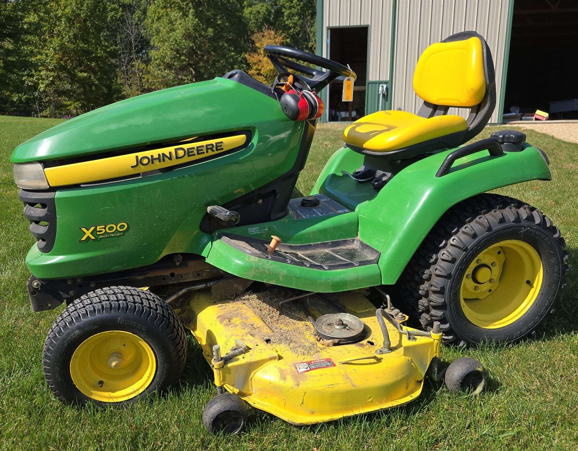John Deere X500 Equipment Image0