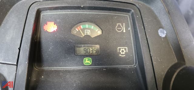 Image of John Deere X500 equipment image 2