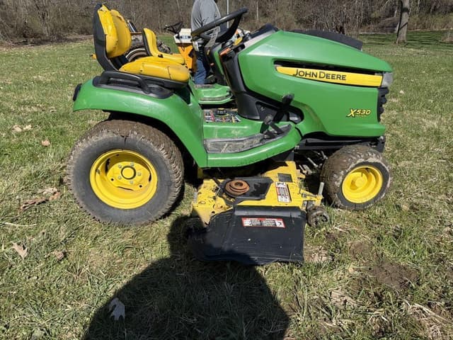 Image of John Deere X530 equipment image 3