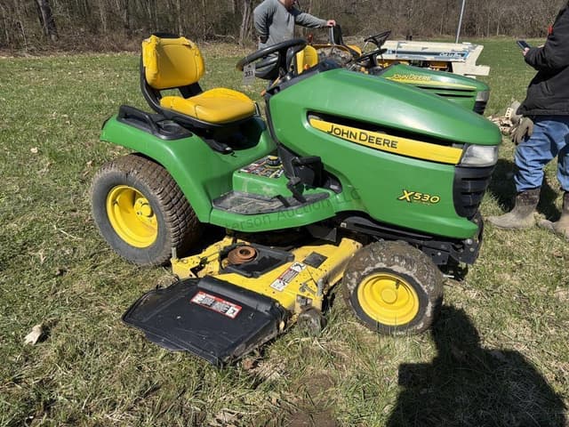 Image of John Deere X530 equipment image 2