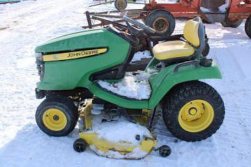 Image of John Deere X530 equipment image 3