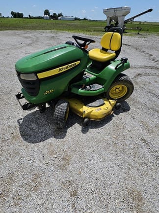 John Deere X534 Equipment Image0