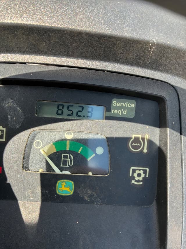 Image of John Deere X534 equipment image 4